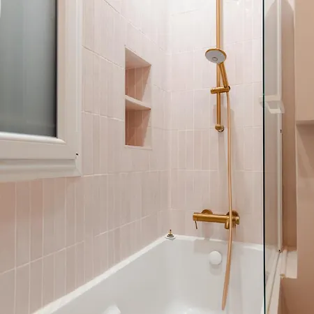 Veeve - Blanche Harmony Daire Paris